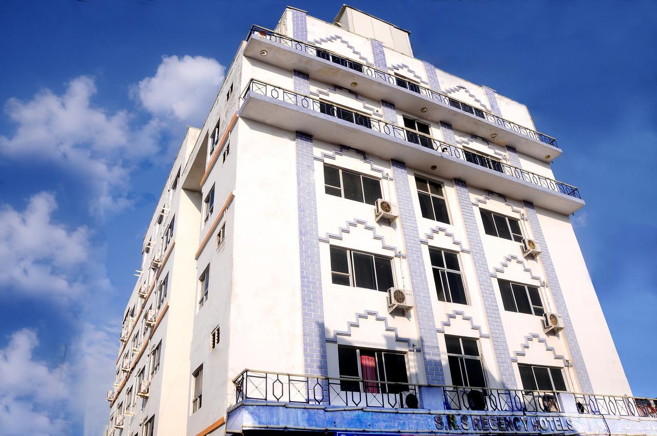 Srs Regency Hotel Anantapur Exteriér fotografie