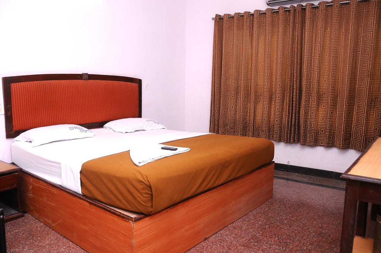 Srs Regency Hotel Anantapur Exteriér fotografie